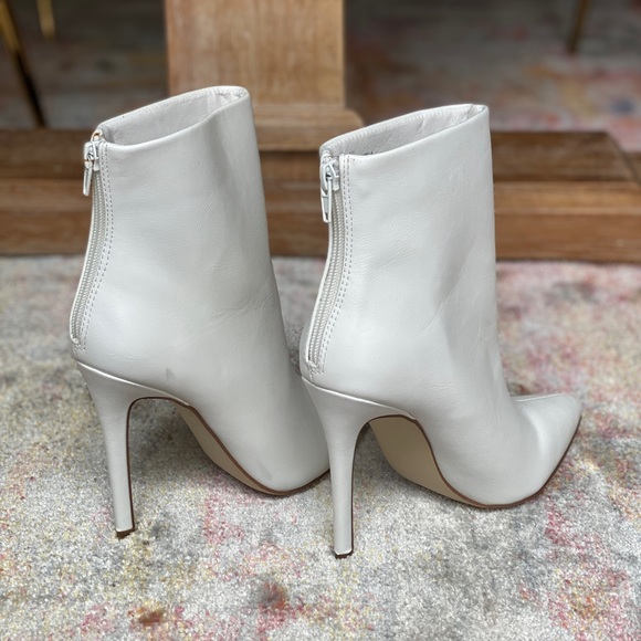 Just Fab White Annabella Booties - Picture 5 of 5